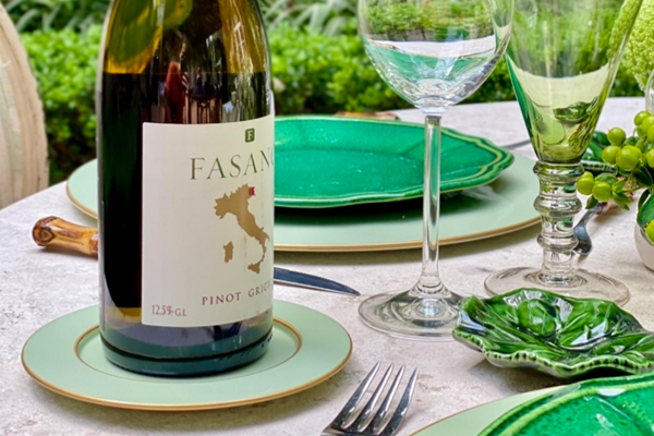 Porta Garrafa em MDF Laqueado - Verde Celadon Claro