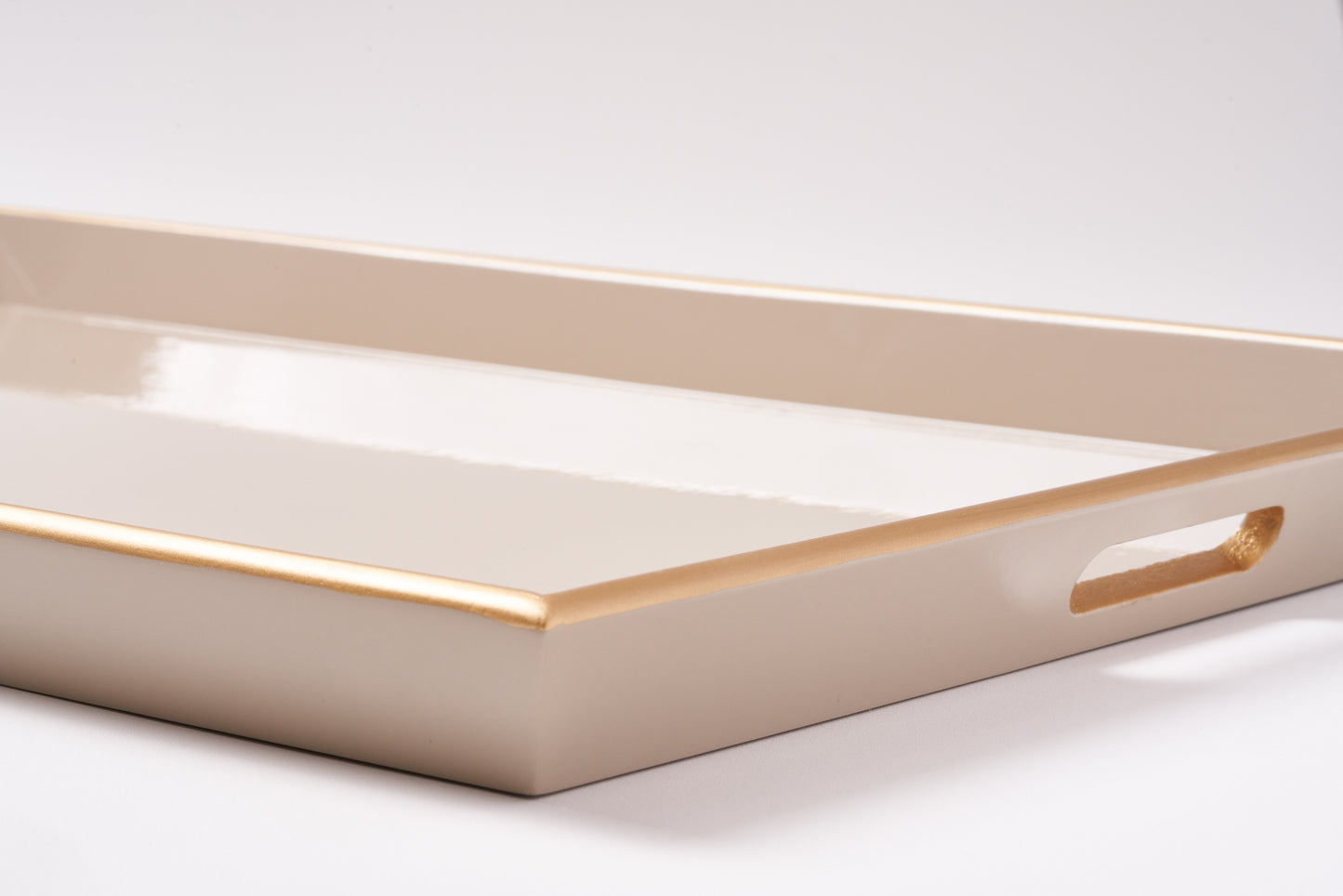 Bandeja Tânia Modelo Novo G em MDF Laqueado - Fendi